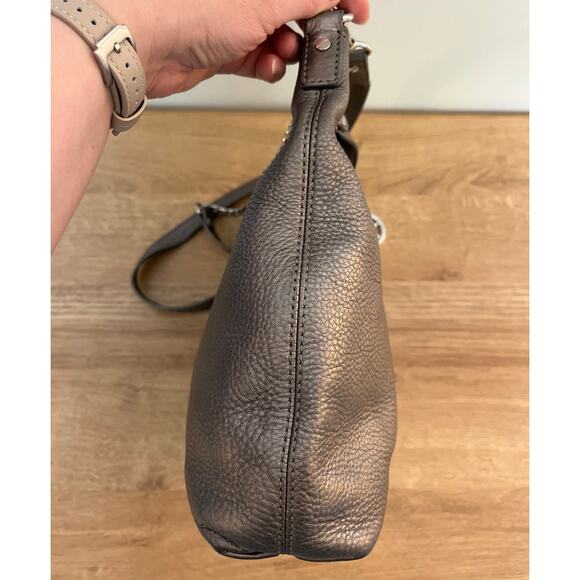 Michael Michael Kors Silver Pebbled Leather Shoulder Crossbody Bag w/ Dustbag - Picture 6 of 13